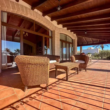 Egadi, With Swimming Pool And Tennis Court * パチェーコ