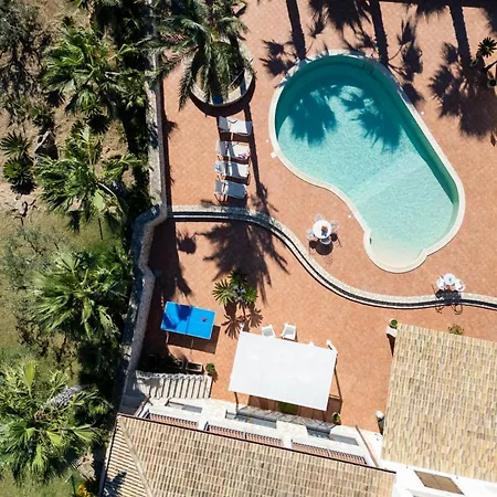 Egadi, With Swimming Pool And Tennis Court ヴィラ パチェーコ